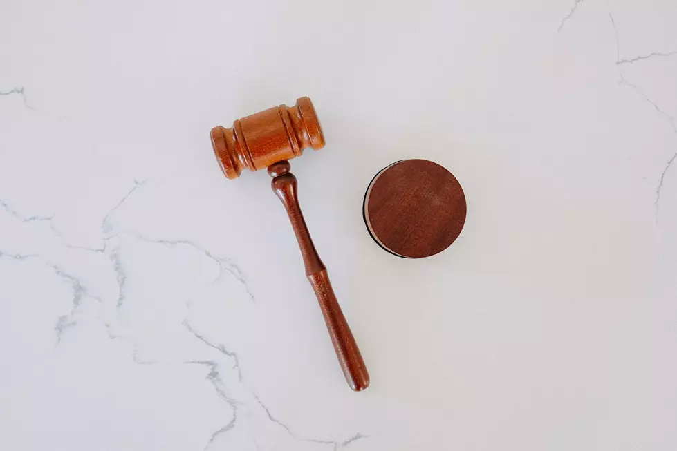 Does FMLA Apply to Federal Employees?